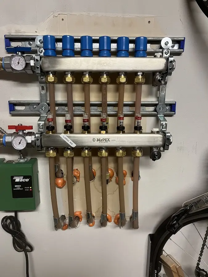 Plumber performing Leak Detection at a residential property in Alturas